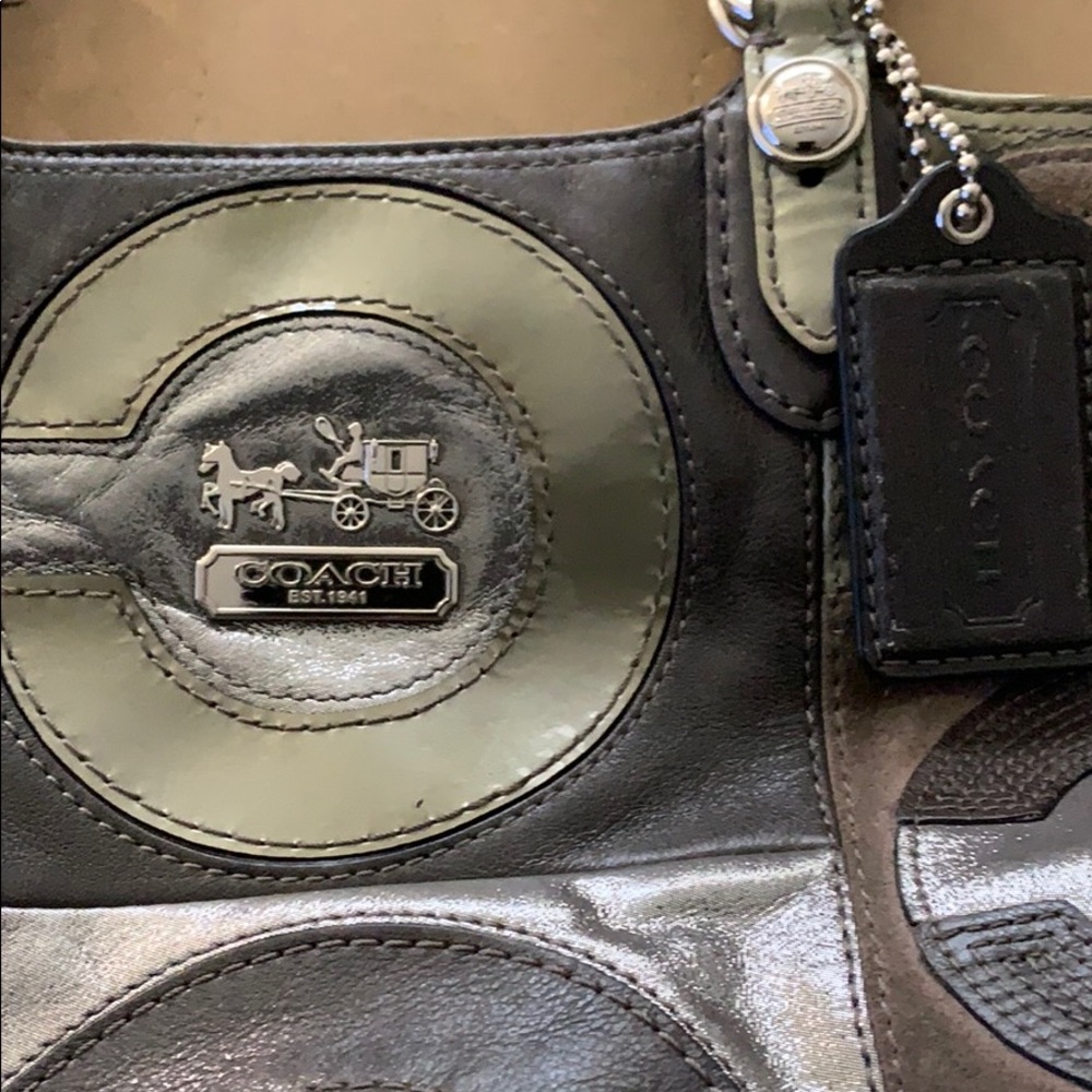 Coach hand bag used In excellent condition